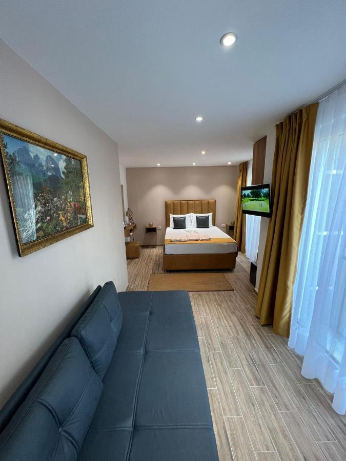 Comfort Hotel Struga Esterno foto