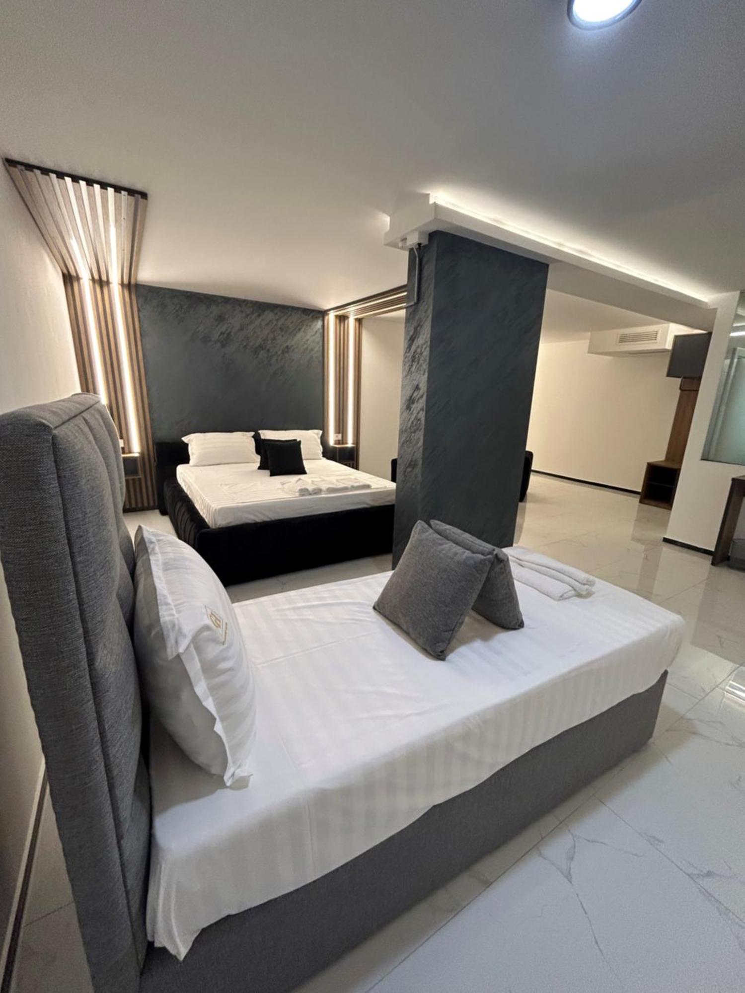 Comfort Hotel Struga Esterno foto