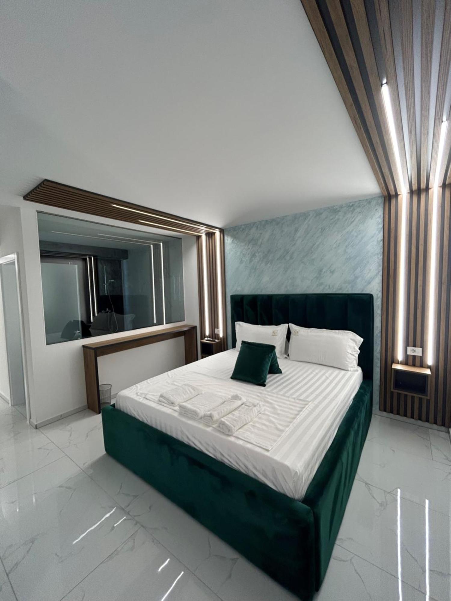 Comfort Hotel Struga Esterno foto