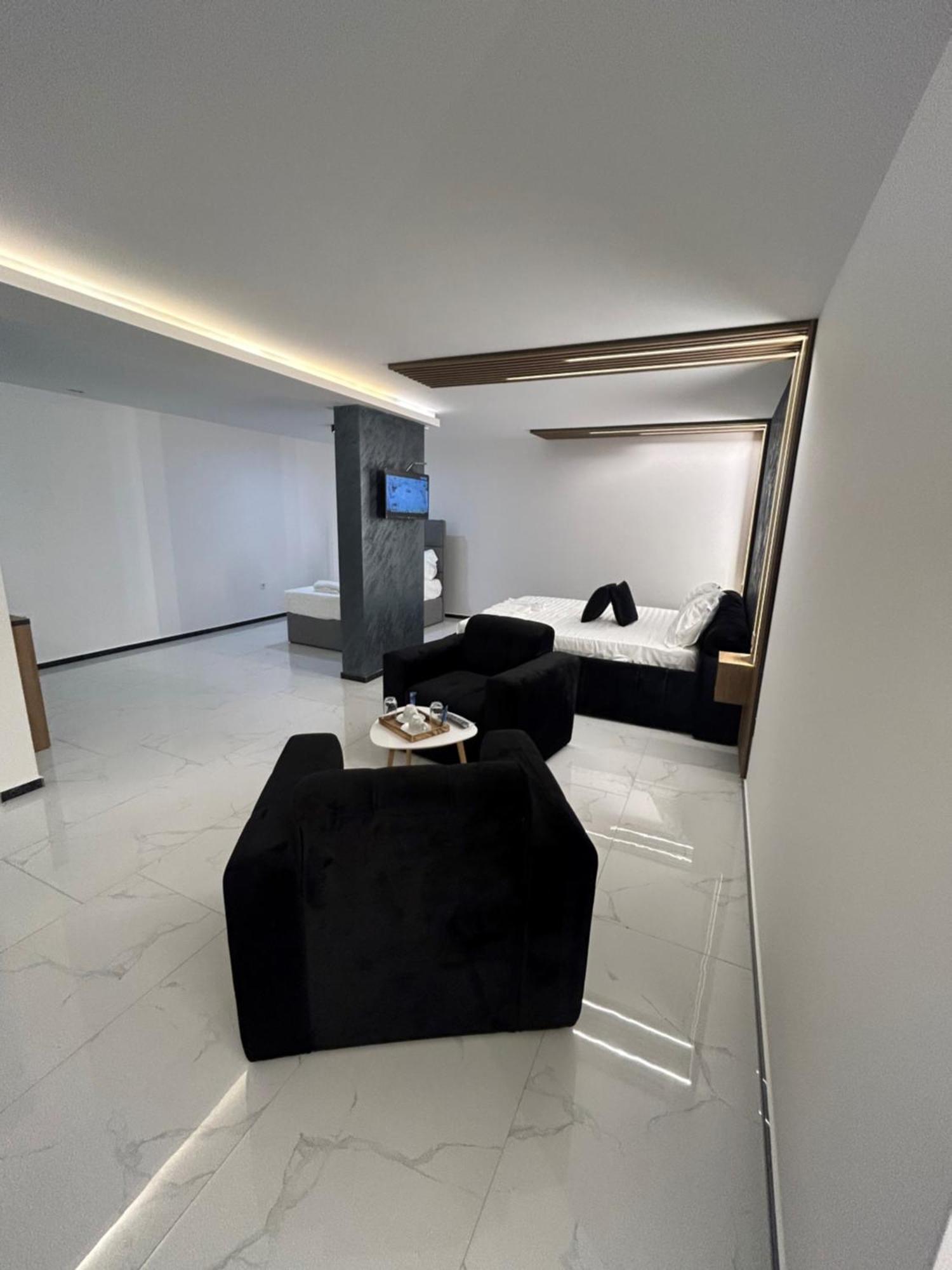 Comfort Hotel Struga Esterno foto
