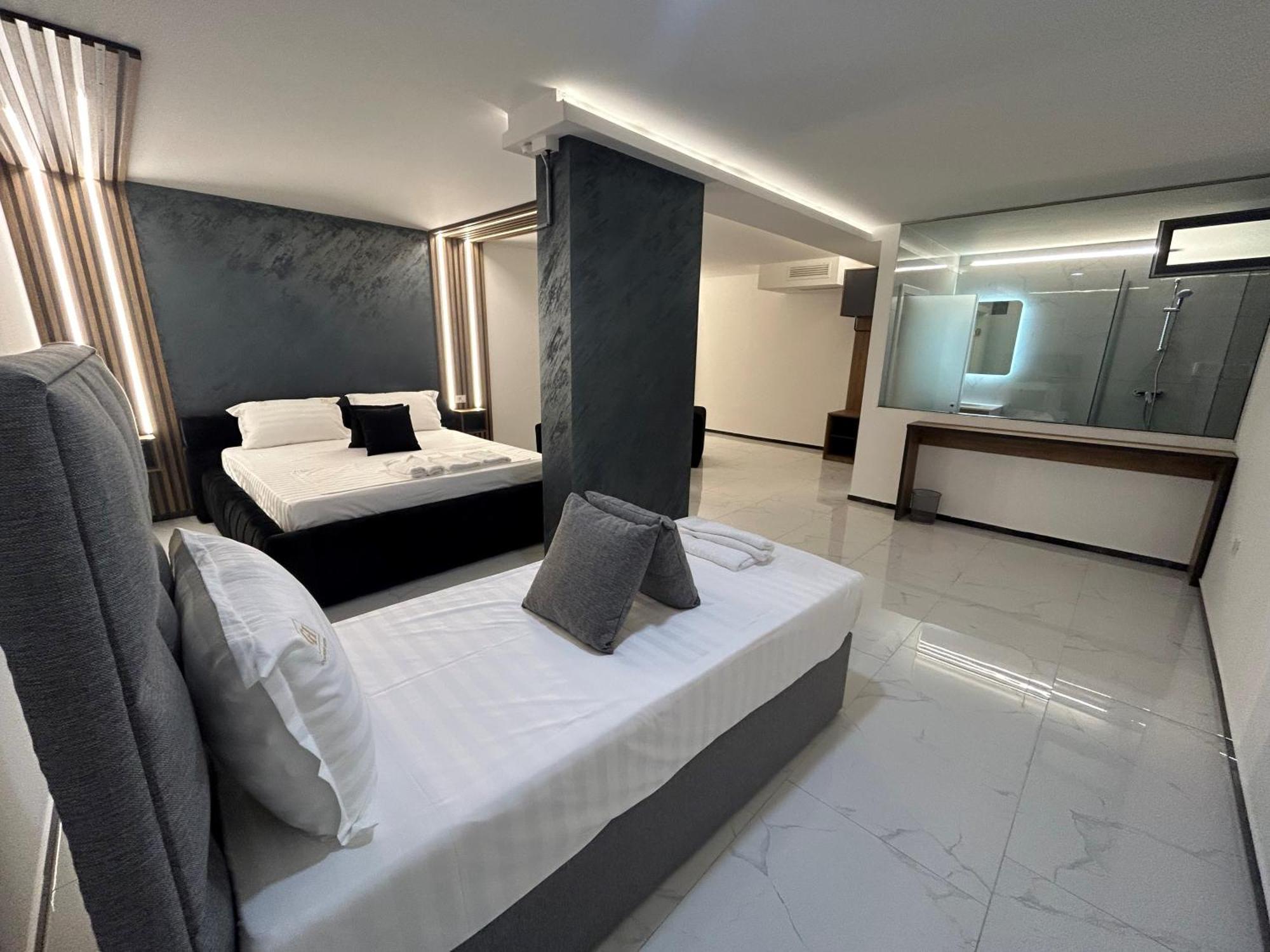 Comfort Hotel Struga Esterno foto