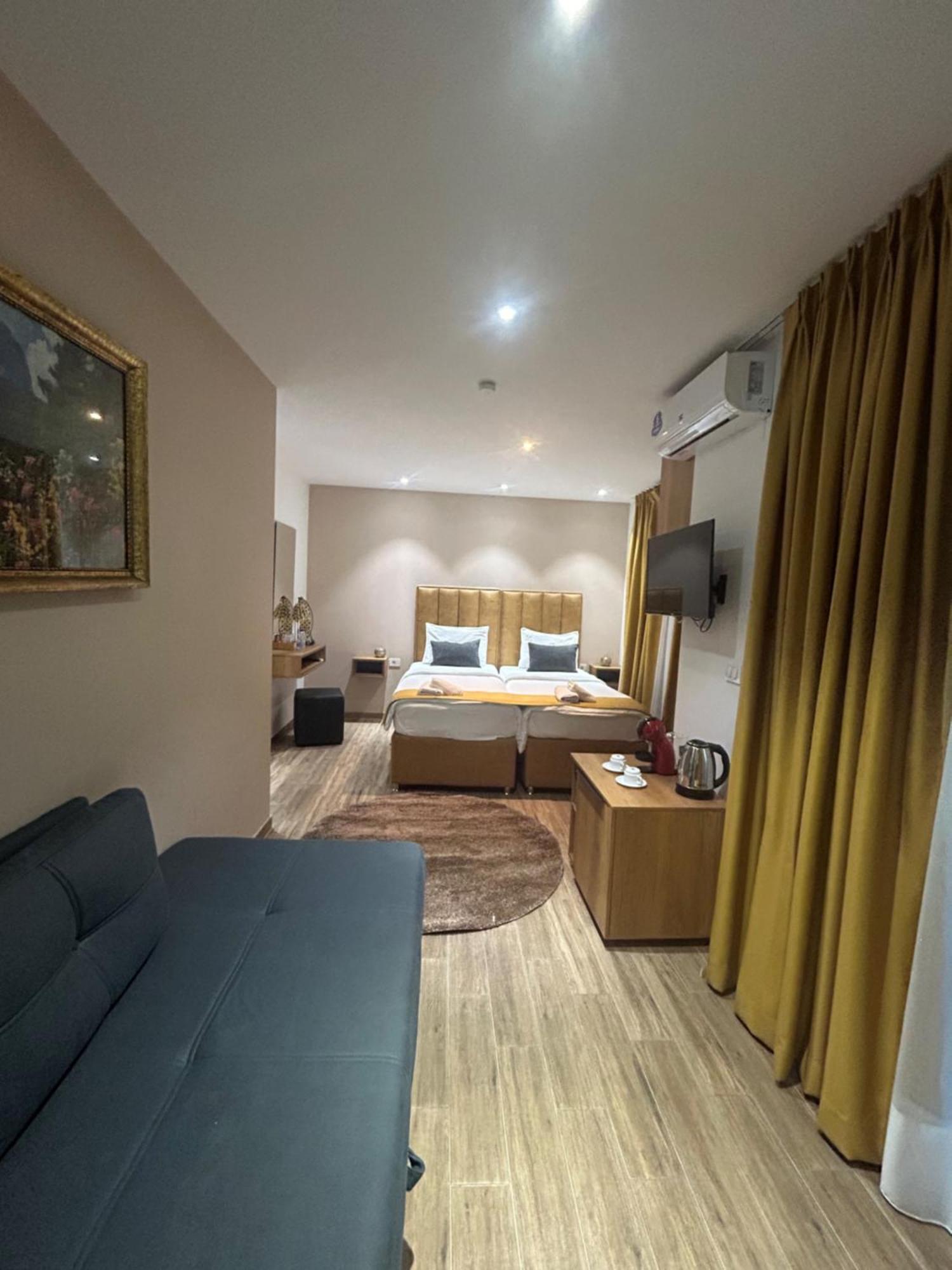Comfort Hotel Struga Esterno foto