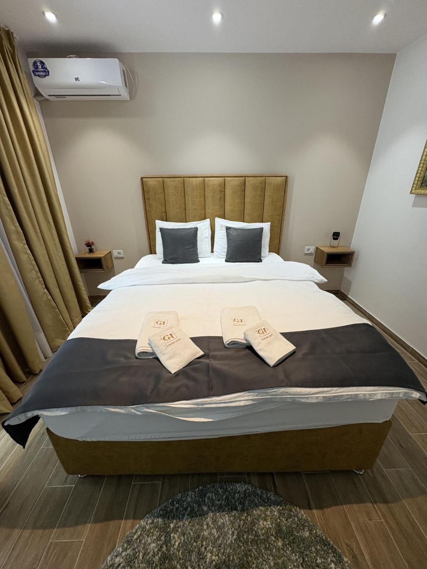 Comfort Hotel Struga Esterno foto